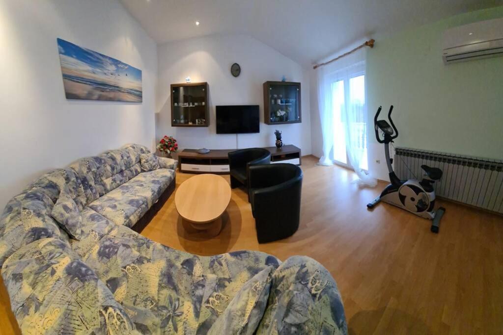 Mitros Apartment Malinska Exteriér fotografie